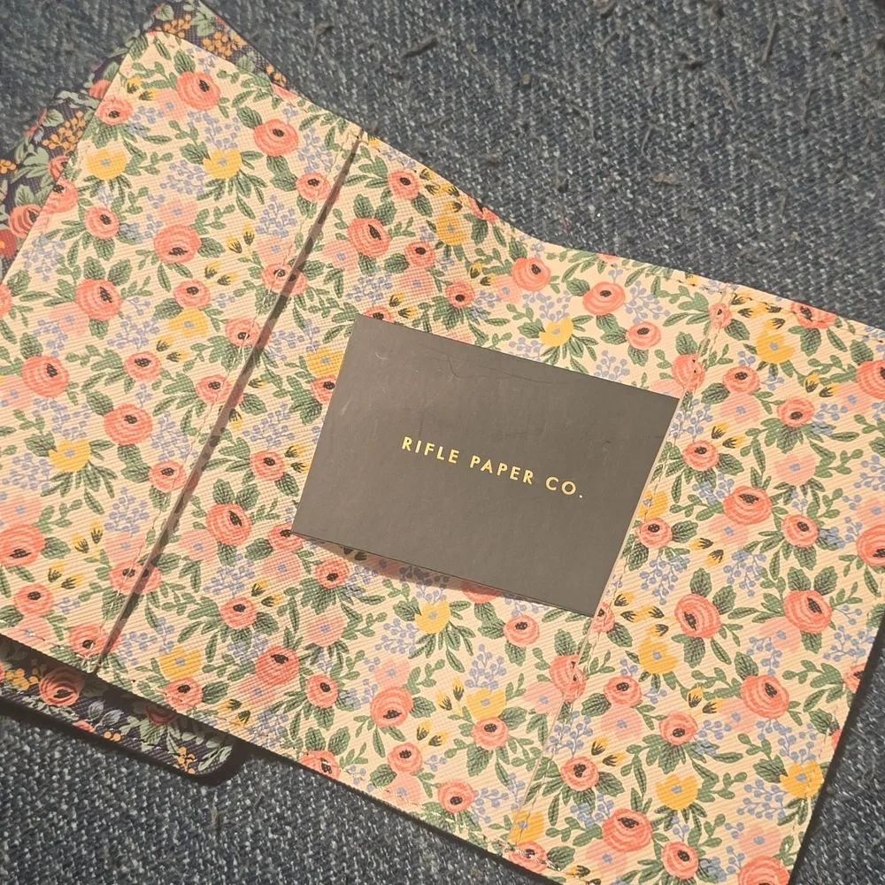 ❤️BUY 2 GET 1 FREE Rosa Passport Holder, Retail $32.00 USD